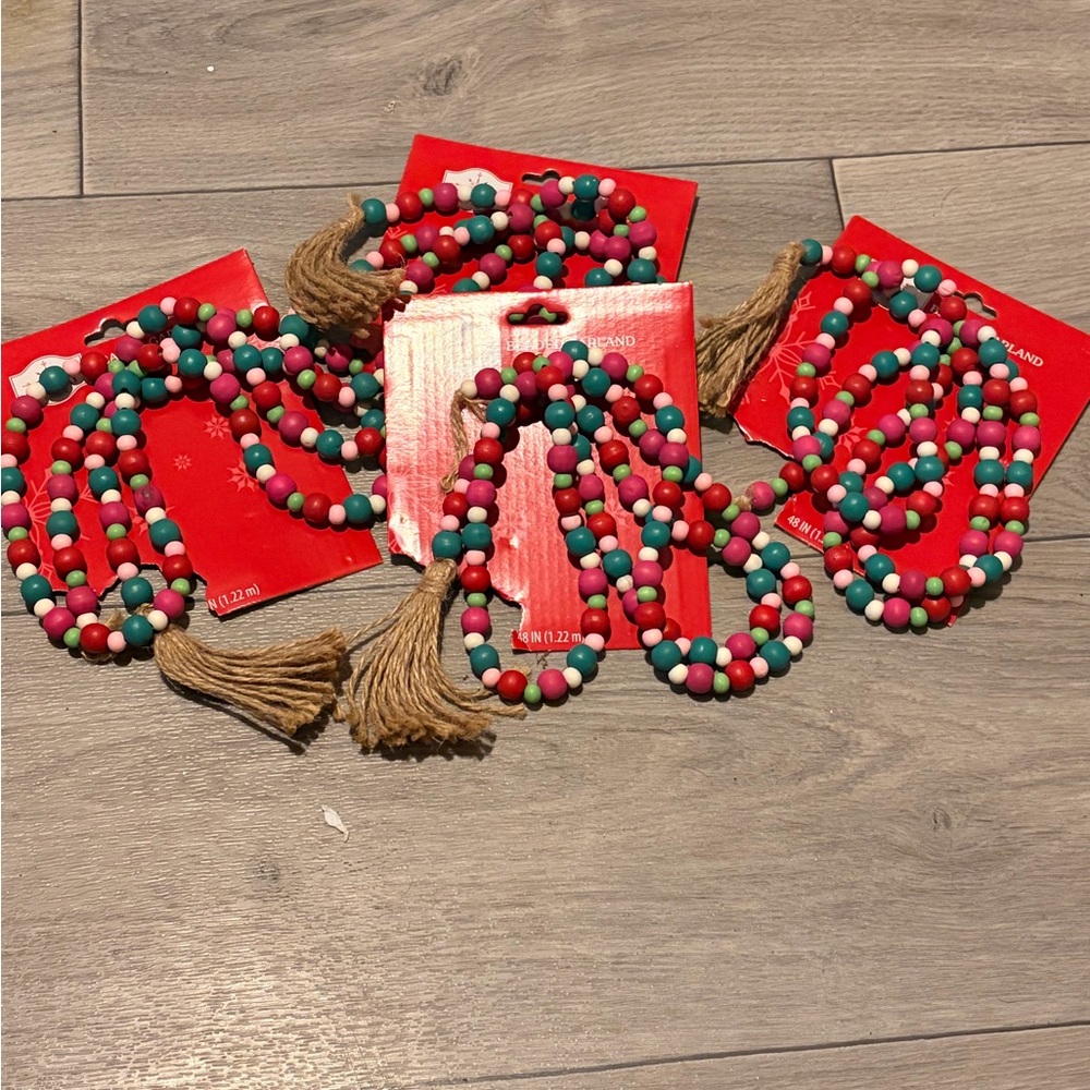 Hallmark Festive Beaded Garland - Red, Green, White